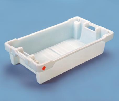 Přepravka 8167 bílá, OÚ, uzavřená, otočně stohovatelná, 4 odtokové otvory ve dně, 35 l